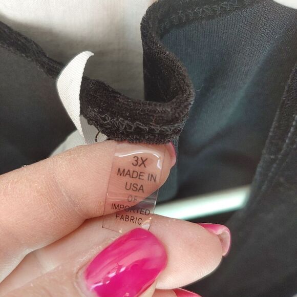 NY Collection Women's PLUS Size 3X Black Velour Cold Shoulder Blouse. - Picture 3 of 5